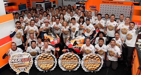 FIM世界公路摩托车锦标赛MotoGP组成功卫冕三冠王