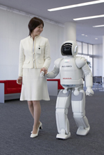Honda发布新一代ASIMO-牵手行走