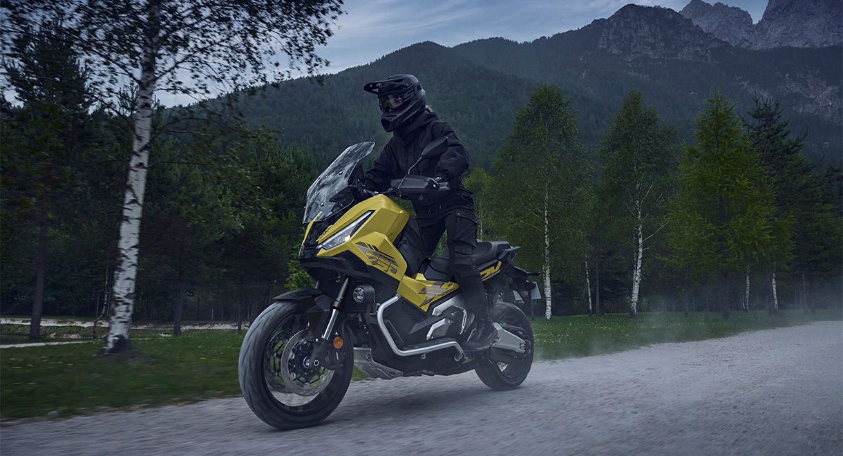 X-ADV